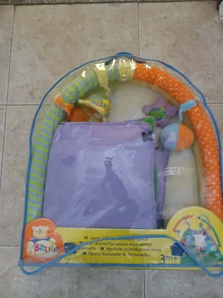 Manta de juegos infantil con arcos