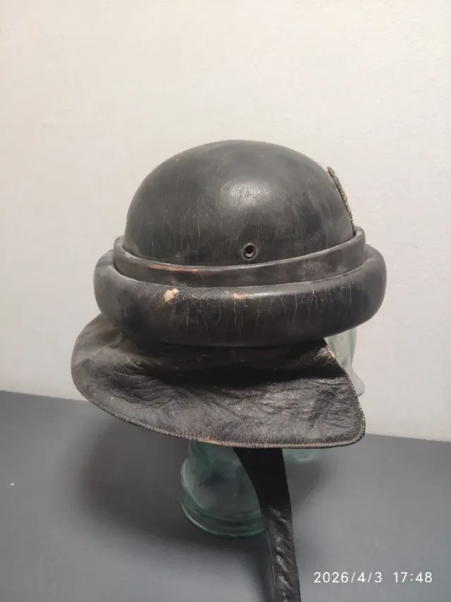 Casco antiguo ejército español tanquista