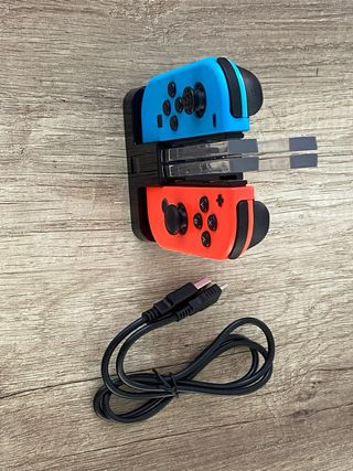 Nintendo Switch Azul y rojo con MAGI.....