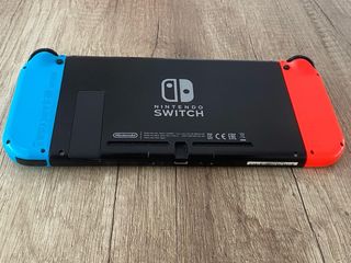 Nintendo Switch Azul y rojo con MAGI.....