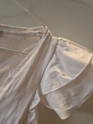 Camiseta Zara Blanca Volantes