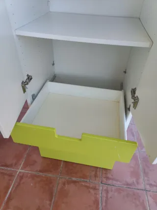 Armario infantil Ikea blanco y verde