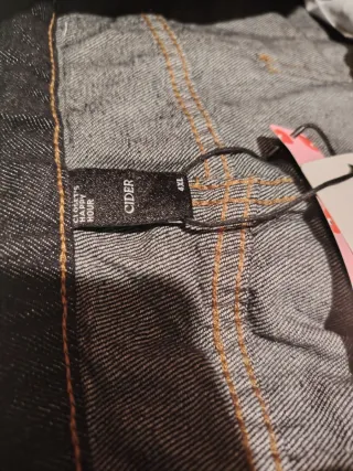 Falda y Short Vaquero Talla XXXXL.