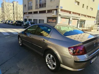 Peugeot 407