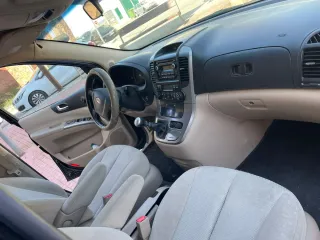 KIA Carnival 2010