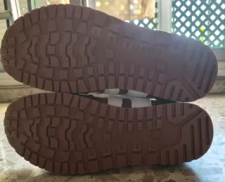 Zapatillas  Beige y Verde