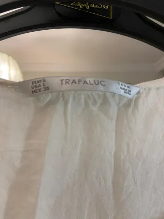 Top cropped bordado blanco TRF