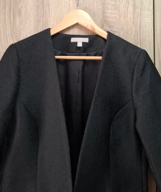 Blazer H&M negro brocado sin solapas Talla L