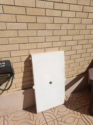 Mesa y 4 sillas de jardín