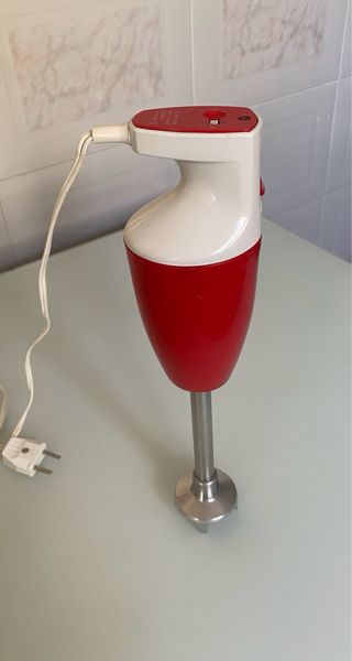 Batidora de mano Vintage Taurus Roja