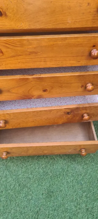 Cómoda de madera con 6 cajones