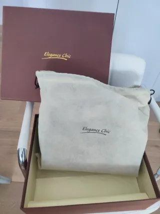 Bolso de mano clásico marrón