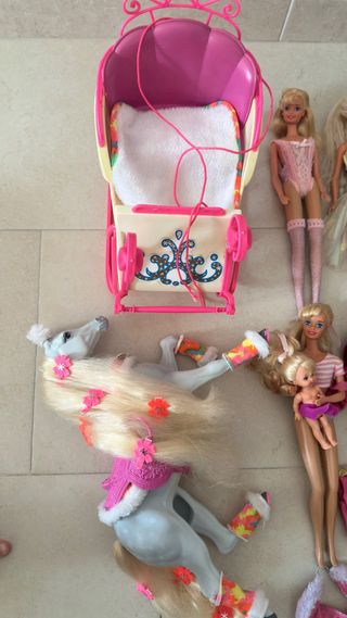 Lotto Barbie: Bambole, Cavalli e Accessori