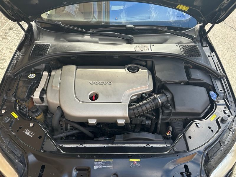 Volvo S80 D5 Momentum 2007, foto 9