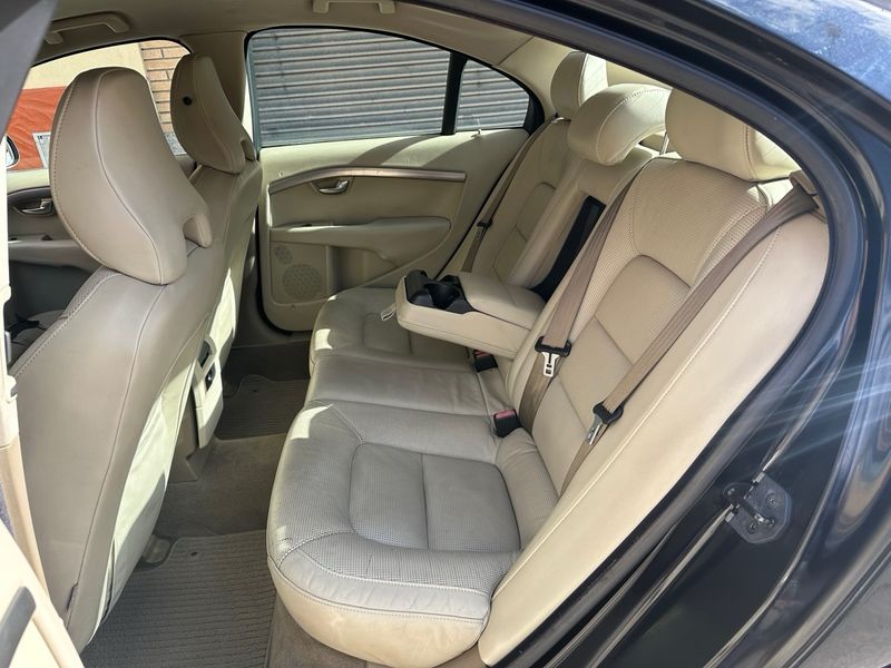 Volvo S80 D5 Momentum 2007, foto 6