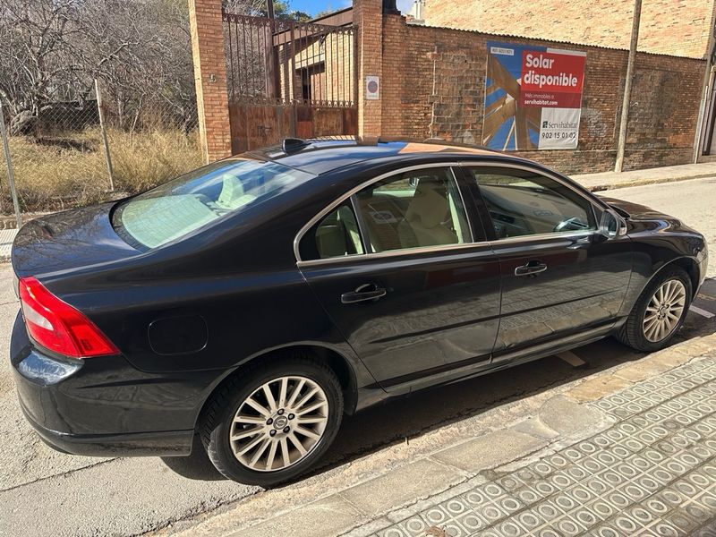 Volvo S80 D5 Momentum 2007, foto 2