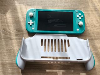 Nintendo Switch Lite + FC 24 + Funda