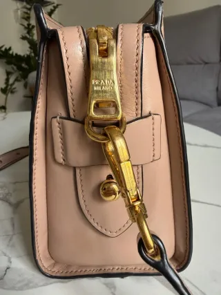 Bolso Prada Rosa y Dorado Original.