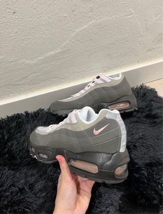 Nike Air Max 95 Gris y Rosa