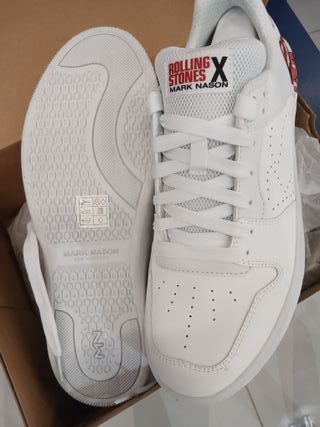 Zapatillas SKECHERS Rolling Stones T44 EDICION LIT