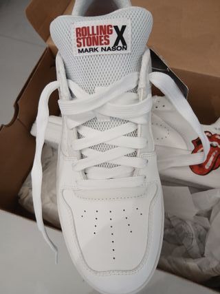 Zapatillas SKECHERS Rolling Stones T44 EDICION LIT