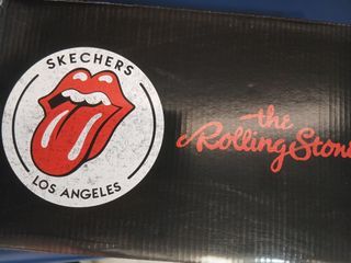Zapatillas SKECHERS Rolling Stones T44 EDICION LIT