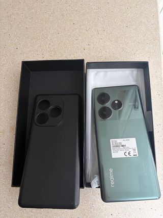Realme GT 6 12Gb/256gb