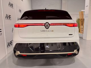 RENAULT MEGANE E-TECH ICONIC 220CV REESTRENO 2025