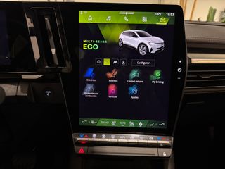 RENAULT MEGANE E-TECH ICONIC 220CV REESTRENO 2025