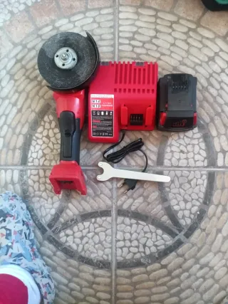 Pack Radial Milwaukee + Cargador + Batería+ mango