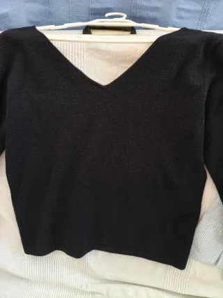 Jersey Mango Negro Cuello Pico Talla L