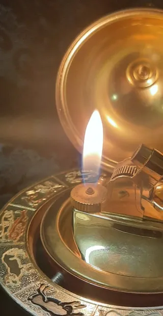 Coppia carillon portasigarette + accendino zodiaco