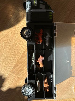 Camión Patrulla Canina con animales