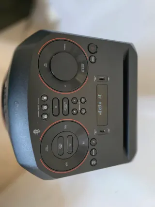 LG XBOOM – COMO NUEVO + MANDO ORIGINAL