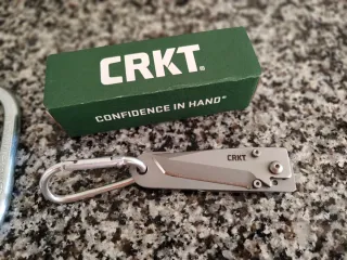 Equipo de escalada: mosquetones y cuerdas PETZL