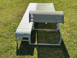 Tumbona jardín con mesa auxiliar sin estrenar