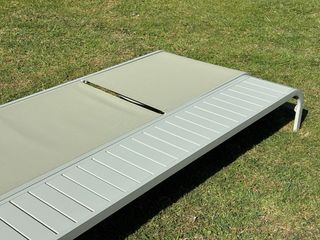 Tumbona jardín con mesa auxiliar sin estrenar