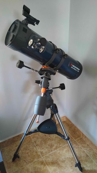 Telescopio Celestron AstroMaster 130EQ