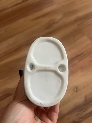 Figura de porcelana pareja besándose