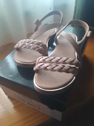 Sandalias niña salmón talla 33
