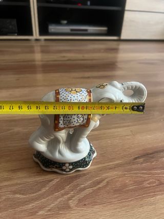 Figura de elefante de cerámica