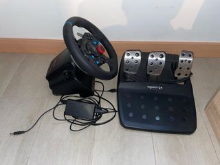 Volante Logitech G29 con Pedales