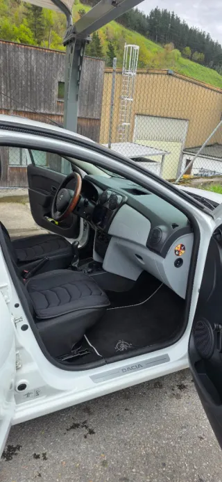 Dacia Sandero 2012