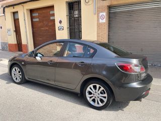 Mazda 3 SportSedan 1.6 CRTD 109 Active (2010) – 1