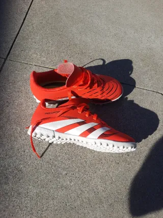 Botas de fútbol Adidas Predator multitaco