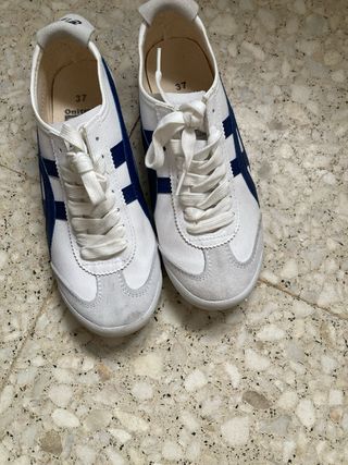 Zapatillas tipo Onitsuka Tiger Talla 37