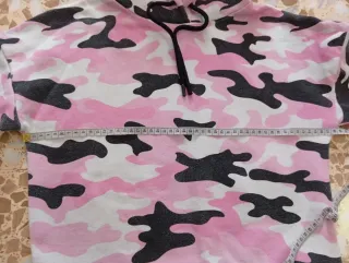 Sudadera camuflaje rosa y negra adolescente