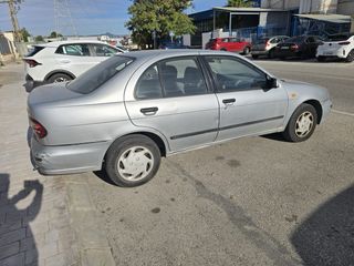 Nissan Almera 2000