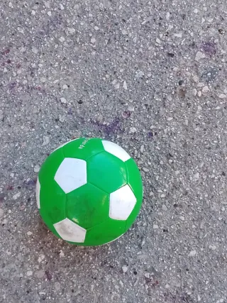 Pelota de Betis verde y blanca