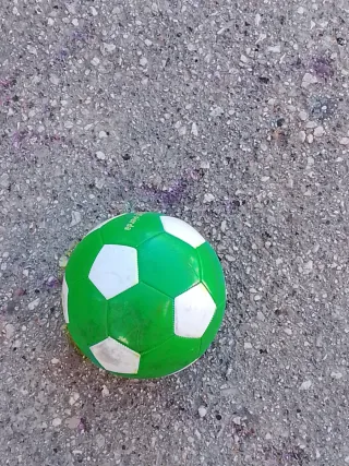 Pelota de Betis verde y blanca